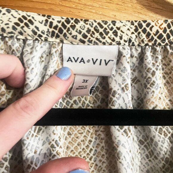 Ava & Viv Snake Skin blouse Sz 3X - Picture 3 of 6
